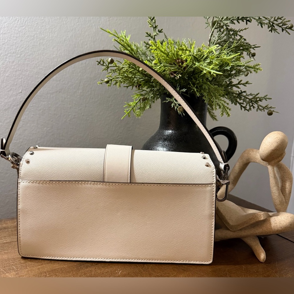 Michael Kors Greenwich Shoulder Bag - Picture 2 of 14
